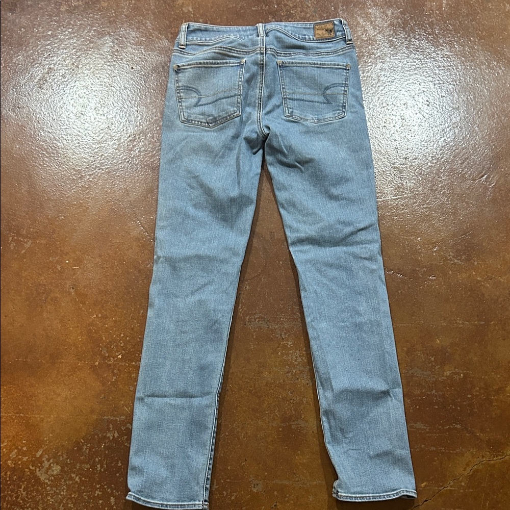 American Eagle Outfitters Light Blue Straight Leg Jeans - Picture 4 of 7